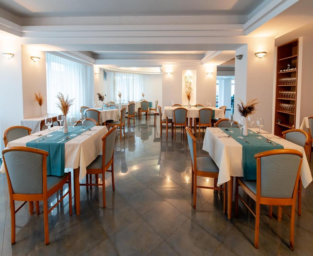 Hotel Excelsior ティミショアラ エクステリア 写真